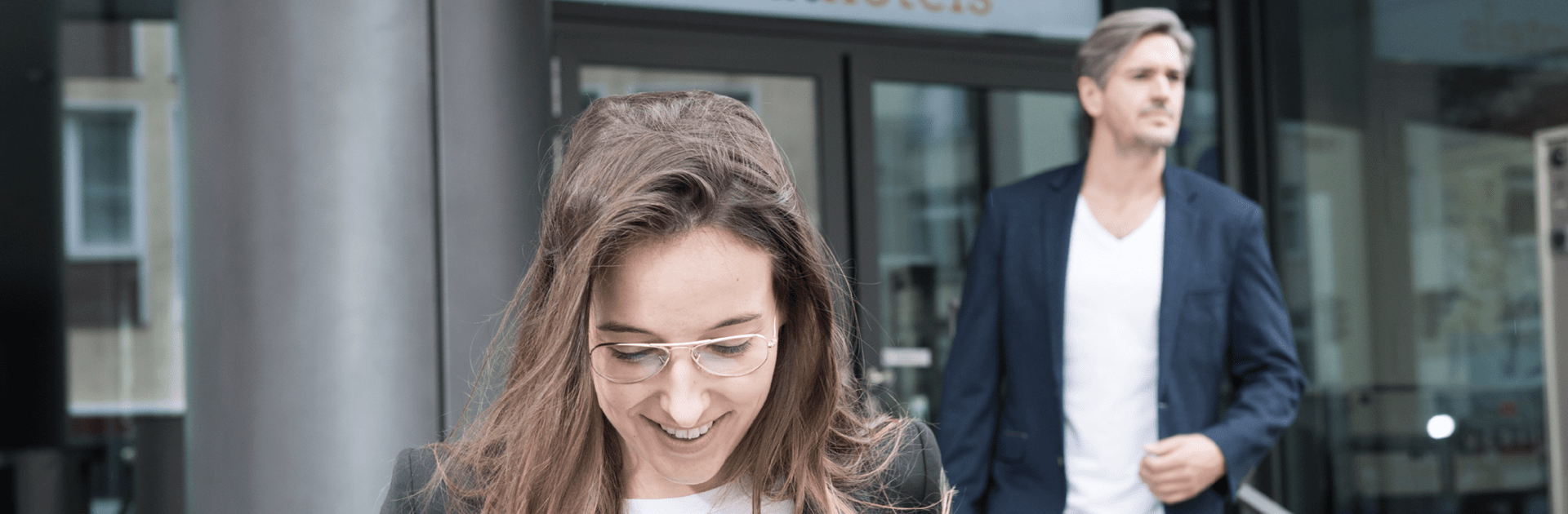 Wochenende in Düsseldorf slider carathotel Düsseldorf mit Parkplatz Außenansicht