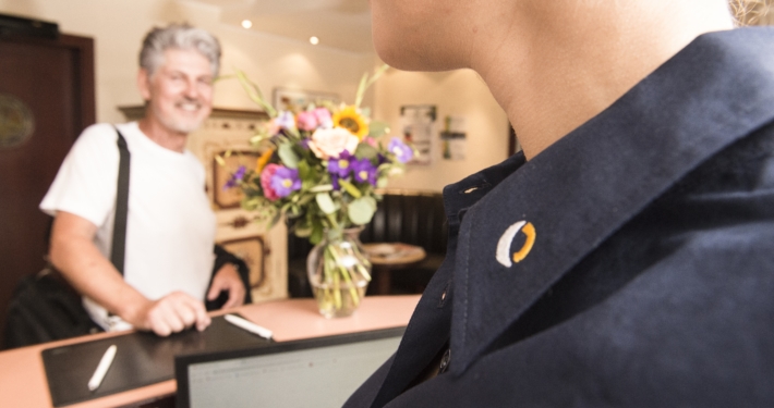 rezeption hoteltraube Hotel Rüdesheim Rezeption